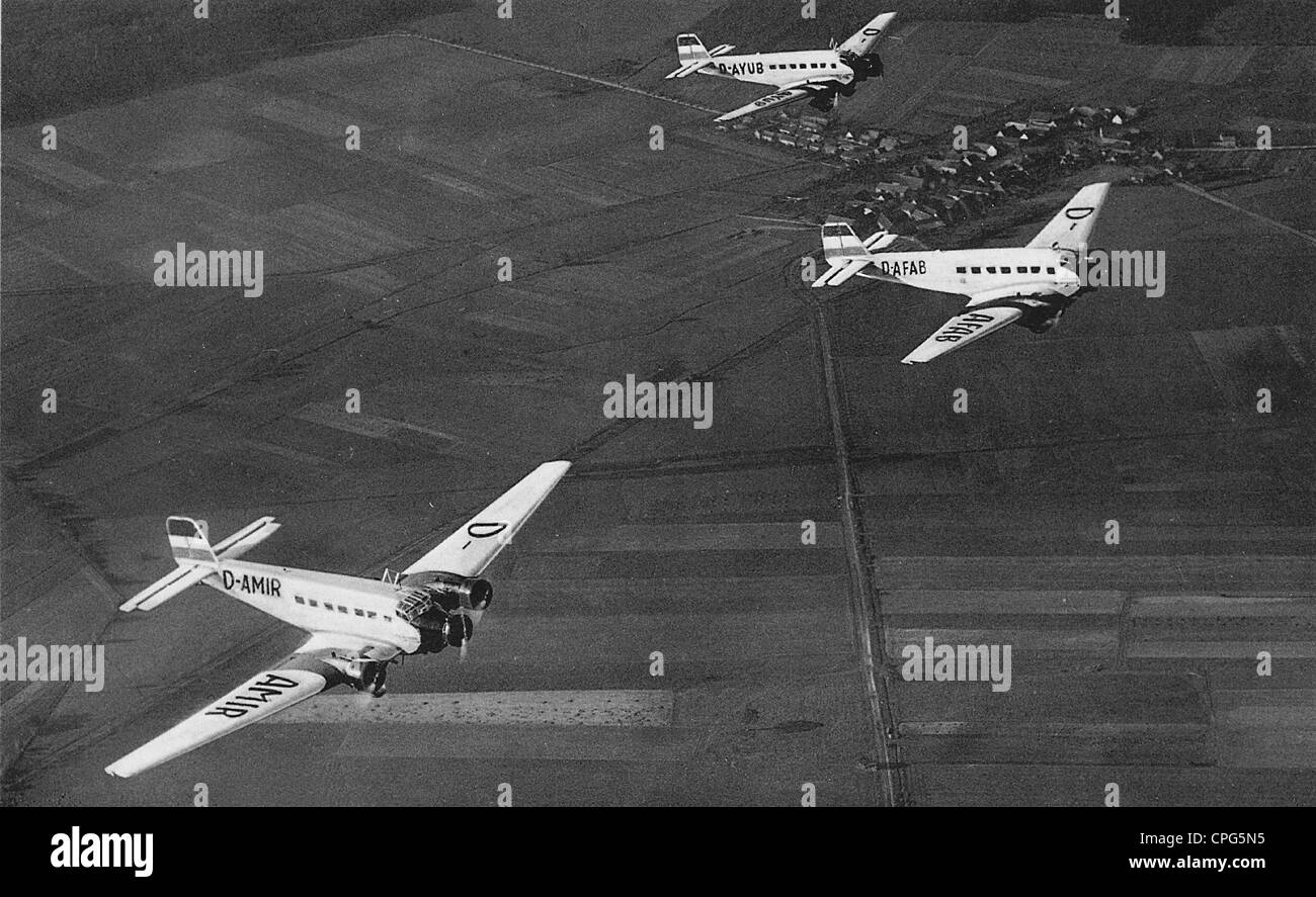 Trasporto / trasporto, aviazione, aerei, tre Junkers Ju 52, volo, 1930, , diritti aggiuntivi-clearences-non disponibile Foto Stock