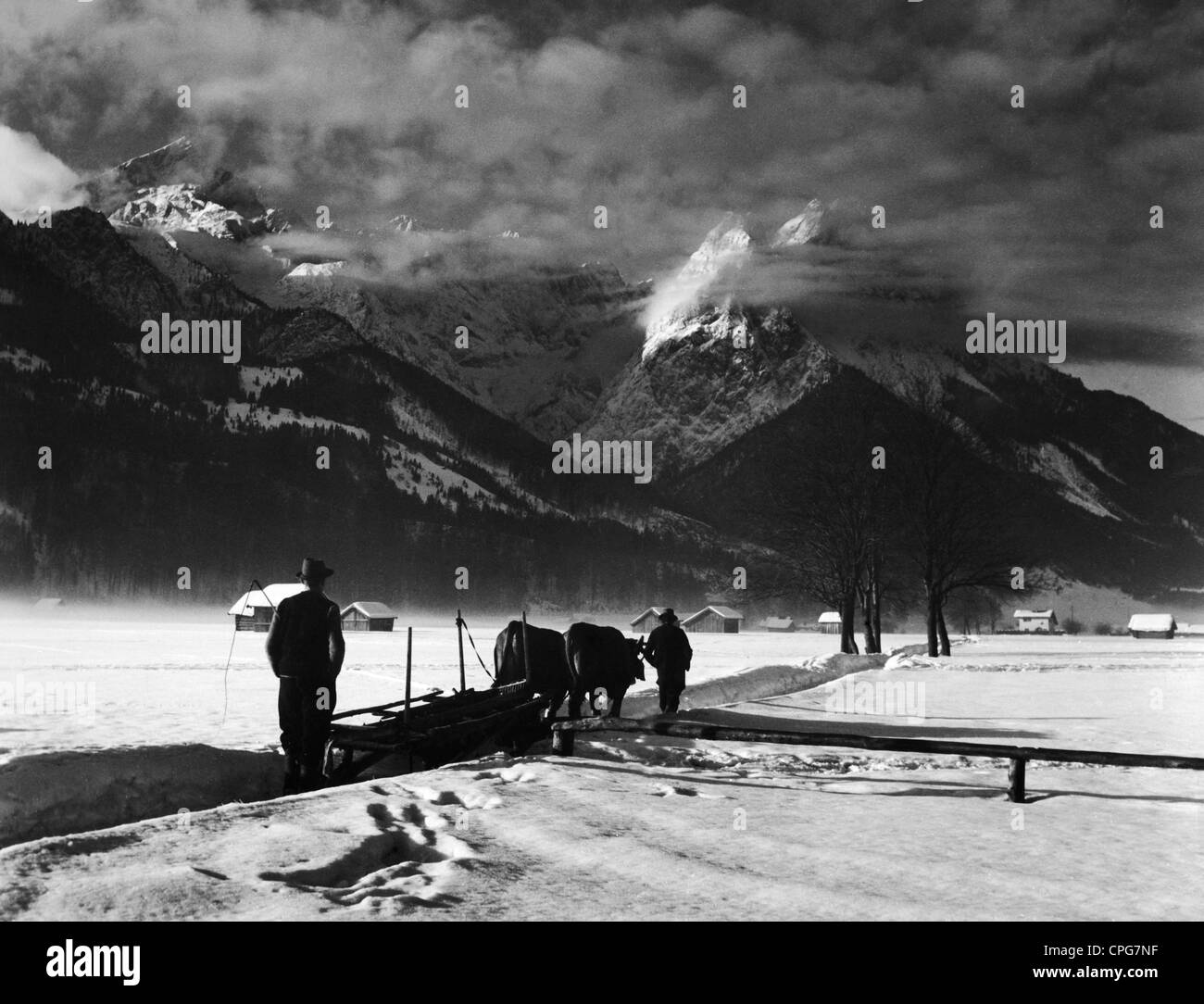 Geografia / viaggio, Germania, paesaggi, montagne, Zugspitze catena montuosa, vista verso Alpspitze e Waxenstein, in inverno, mattina, anni 60, diritti aggiuntivi-clearences-non disponibile Foto Stock