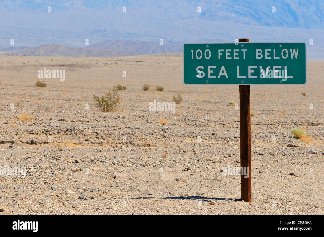 Livello del mare segno nel Parco Nazionale della Valle della Morte, STATI UNITI D'AMERICA Foto Stock