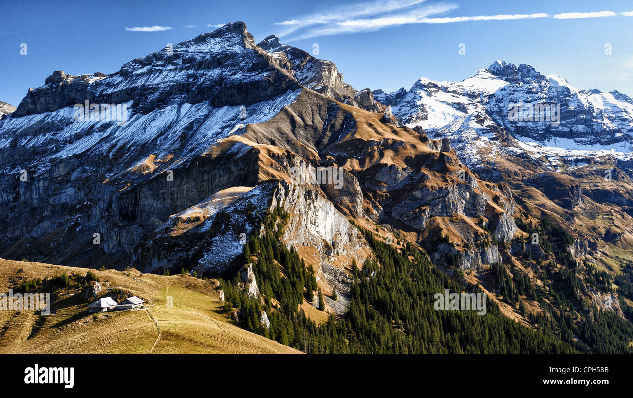 Aabeberg, Alpi Alpi Bernesi, alte montagne, cabina, stabile, cote, Alp, Alpi, cabina, cottage, mountainscape, scenario di montagna, m Foto Stock