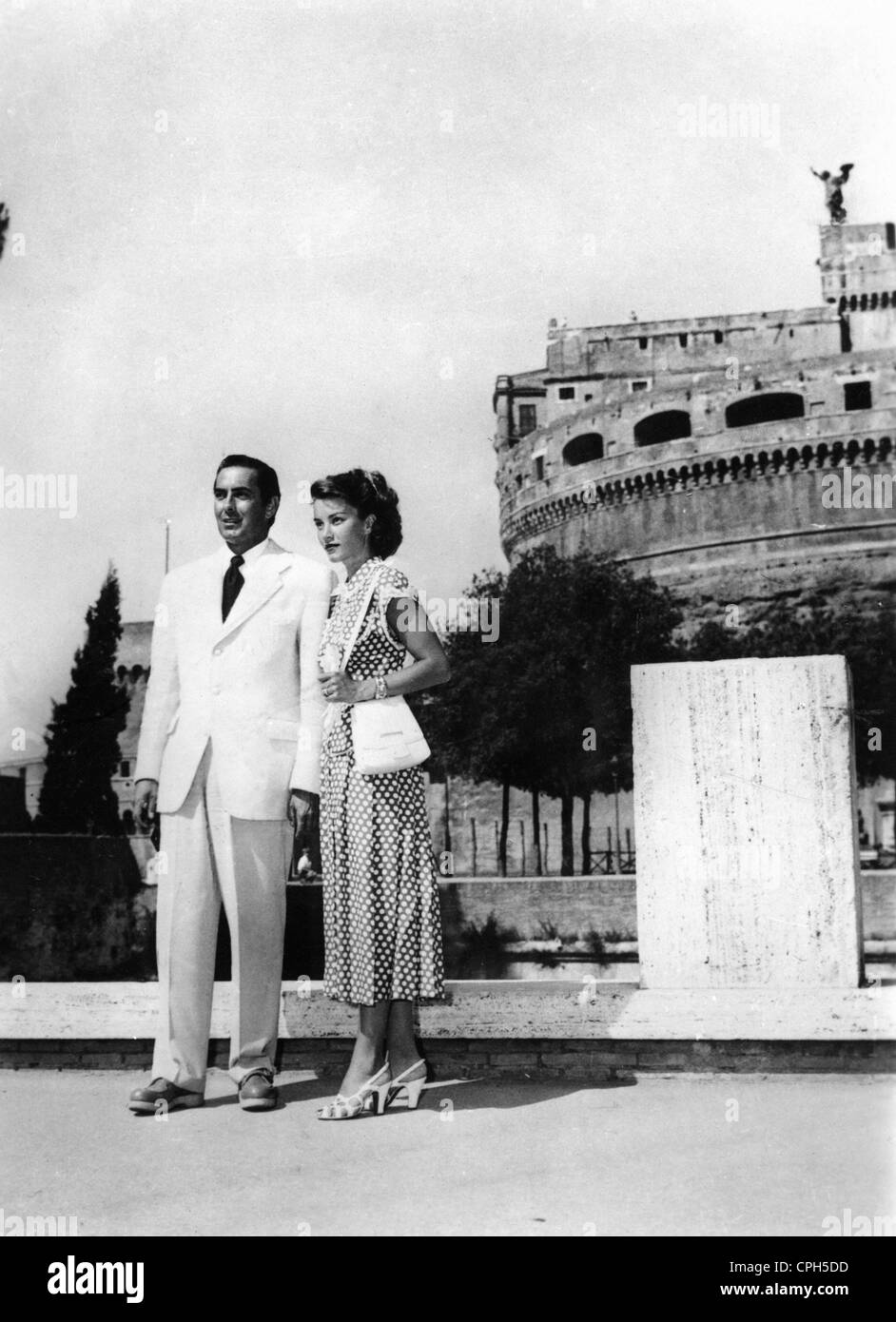 Christian, Linda, 13.11.1923 - 22.7.2011, attrice messicana, full length, con attore Tyrone Power, durante una visita a Roma, 24.8.1948, Foto Stock