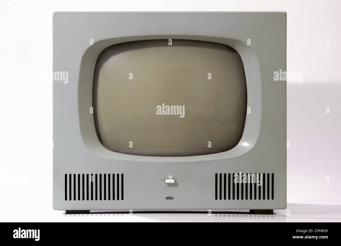 Broadcast,televisione,design TV set Braun HF 1,designer: Herbert Hirche,schermo diagonale 43 centimetri,pulsante di accensione sotto lo schermo,le restanti attrezzature operative sono sotto un crap sulla cassa,case con legno laccato grigio con una parte di plastica frontale,parte del nuovo concetto di design prodotto della società Braun,usato dal 1955,prezzo originale 1958: DM 840,Germania,1958,televisore monocromatico,slot altoparlante,nuovo design industriale,schermo,schermi,teleschermo,design,made in Germany,German,German,50s,storia TV,Los Collection,are,ar,televisi,Additional-Rights-Clearences-Not Available Foto Stock