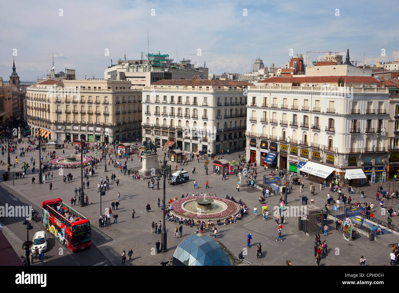 Spagna, Europa, Madrid, architettura, occupato, centrale, downtown, fontane, città, monumento, persone skyline, quadrato, simbolo turiste Foto Stock