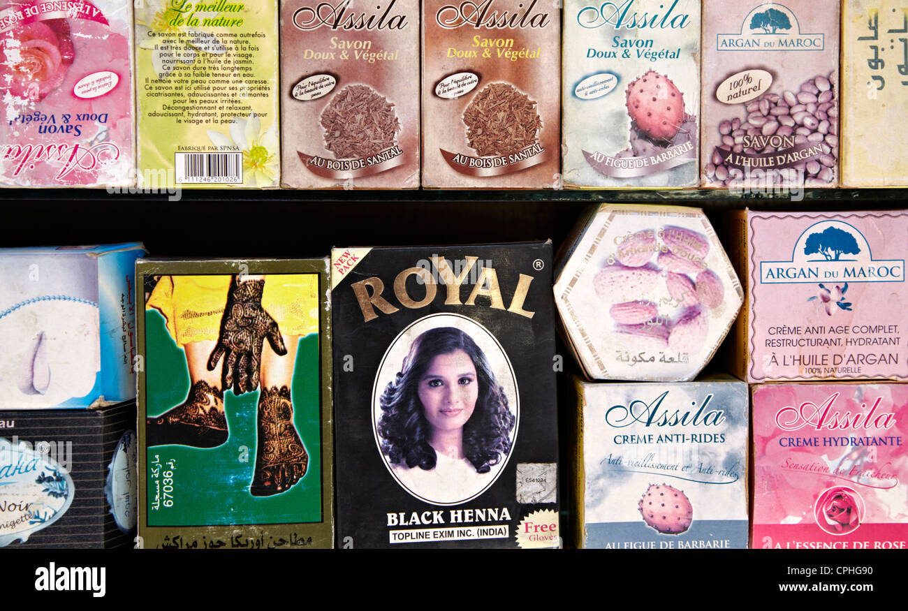 Henna prodotti marrakech marocco Foto Stock