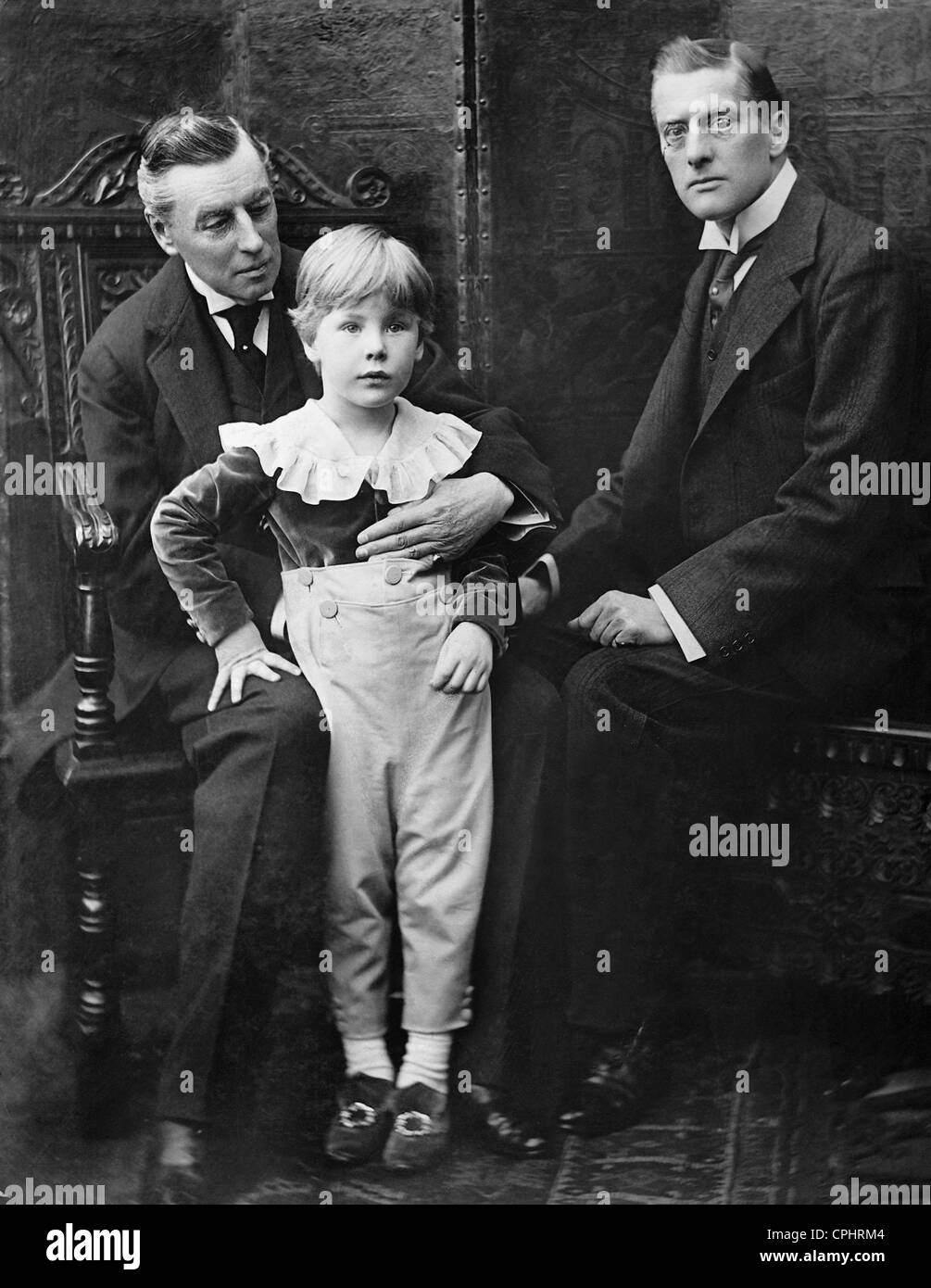 Uomo politico britannico Joseph Chamberlain con suo figlio Joseph Austen e sua nipote. Foto Stock