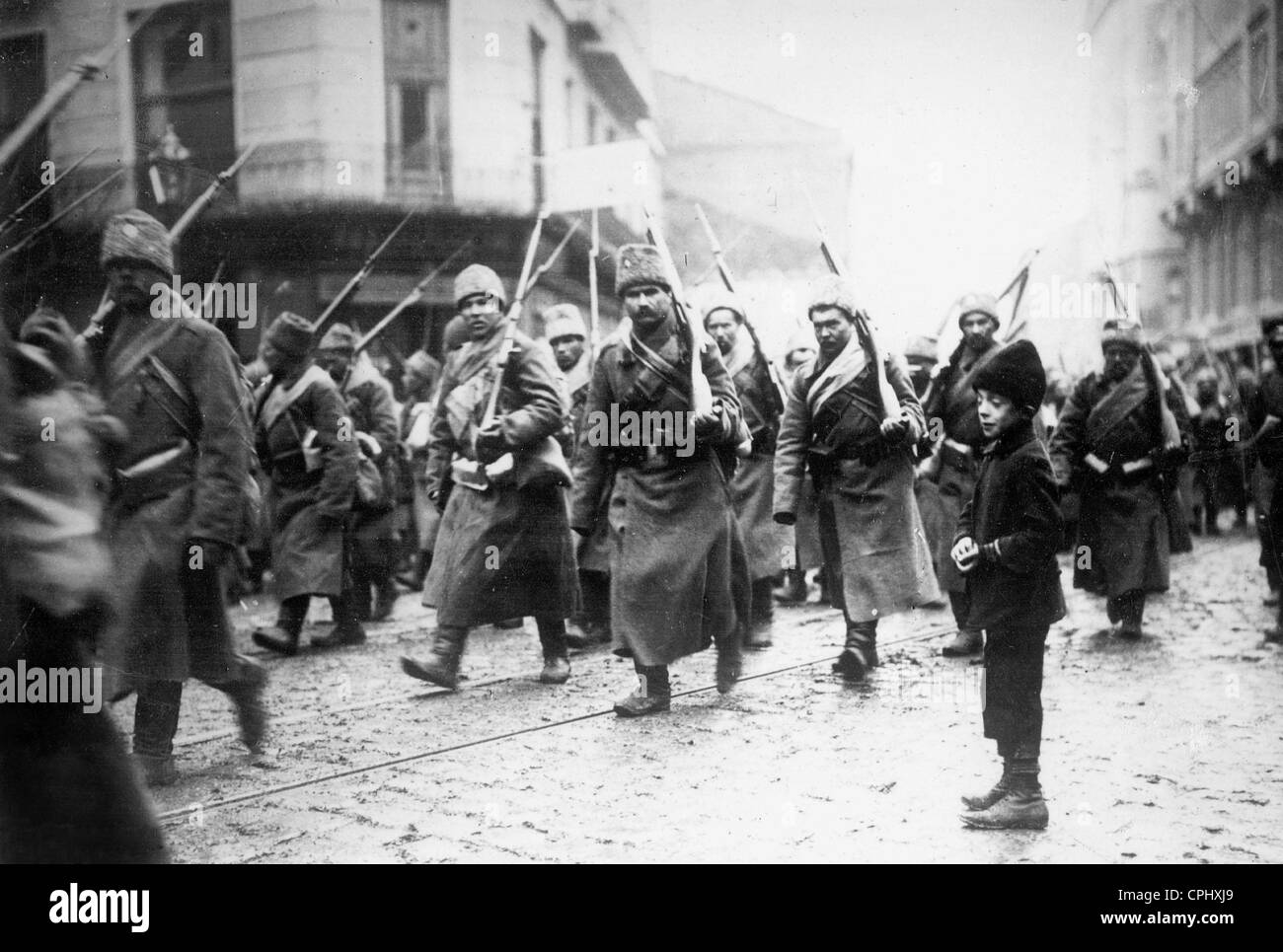 Le truppe russe invadere Lemberg, 1914 Foto Stock