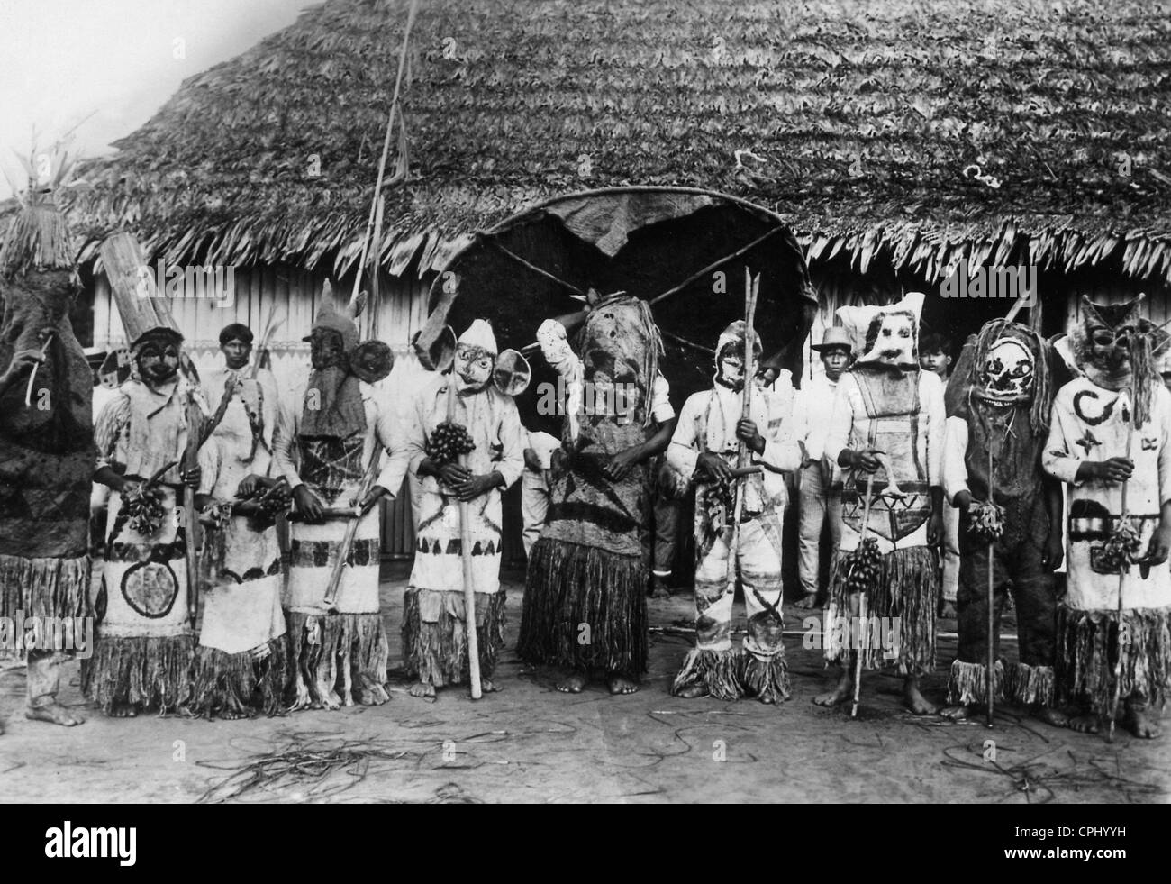 Indios Ticuna con maschere Foto stock - Alamy