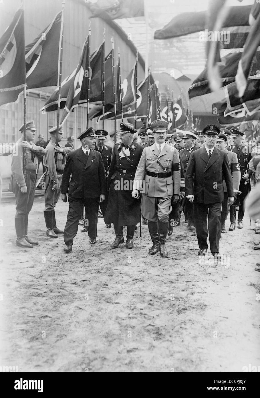 Adolf Hitler, Heinrich Himmler e Rudolf Blohm dopo il lancio della Wilhelm Gustloff, 1937 Foto Stock