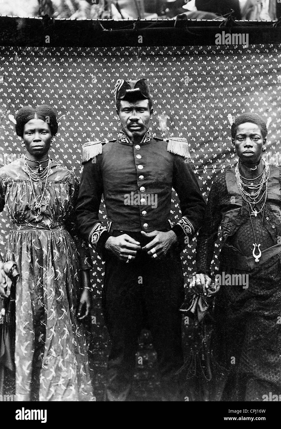 Malimba chief con le mogli, 1903 Foto Stock