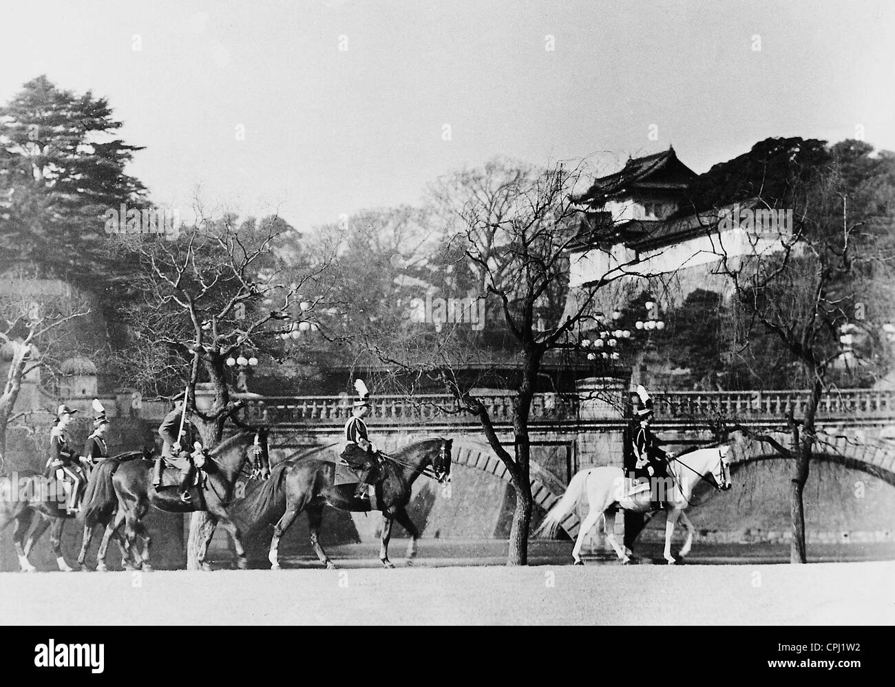 L'imperatore Hirohito sul ritorno al palazzo imperiale, 1937 Foto Stock