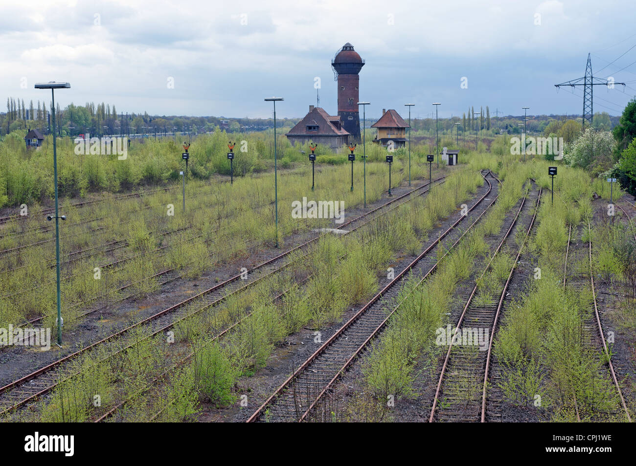 Ferroviarie dismesse cantiere di smistamento che chiuse nel 1989, Germania. Foto Stock