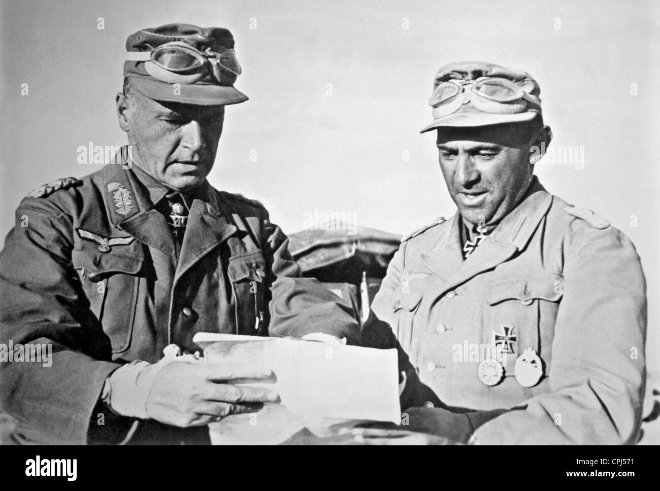 Ludwig Cruewell e tenente colonnello Baierlein, 1942 Foto Stock