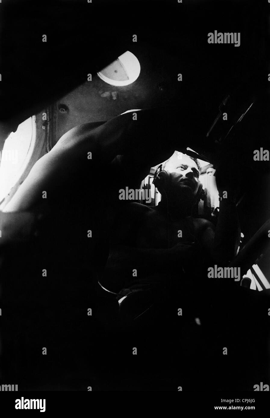 Soldato tedesco in un auto scout in Africa, 1941 Foto Stock