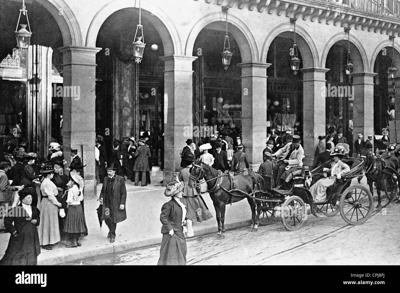 Scena di strada di Parigi, 1907 Foto Stock