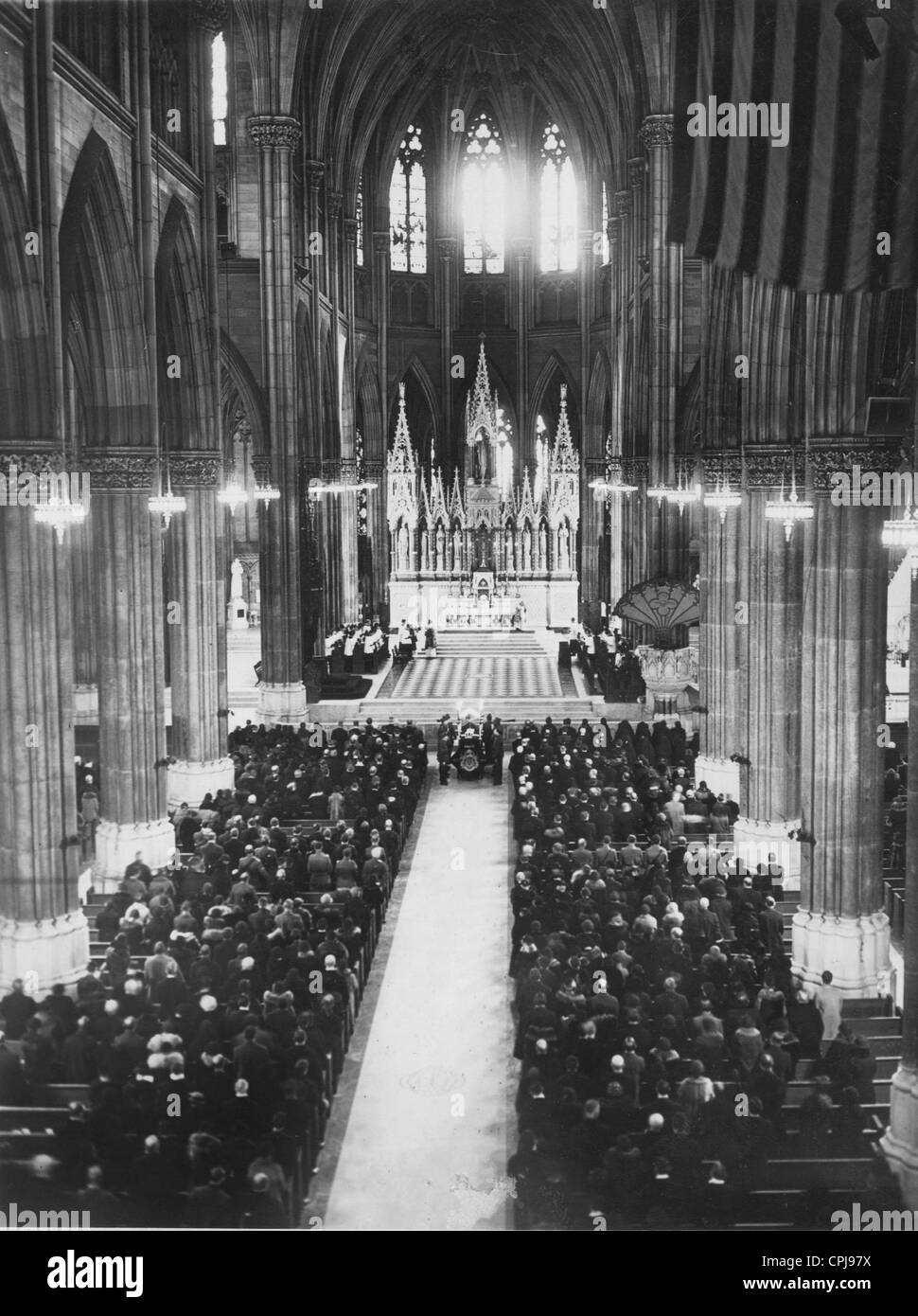 Messa in suffragio di Albert del Belgio nella Cattedrale di Saint Patrick a New York, 1934. Foto Stock