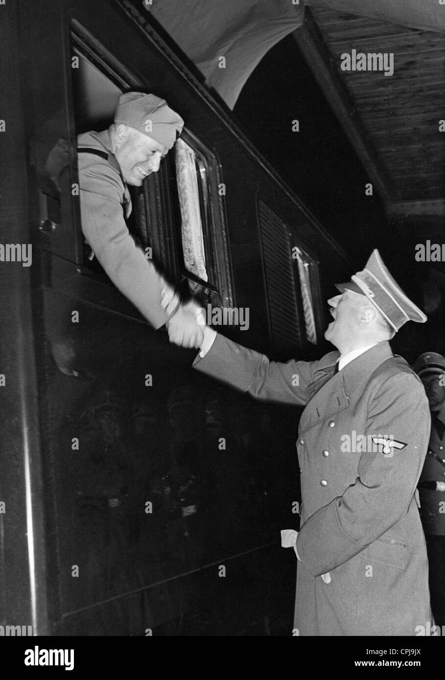 Benito Mussolini e Adolf Hitler presso la stazione centrale di Monaco di Baviera, 1940 Foto Stock