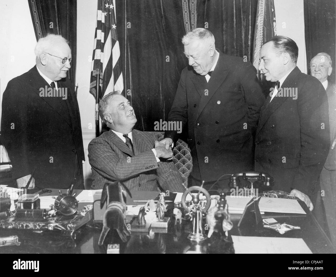 Hans Luther, presidente Franklin Delano Roosevelt, Dr. Hugo Eckener e Ernst Lehmann, 1936 Foto Stock