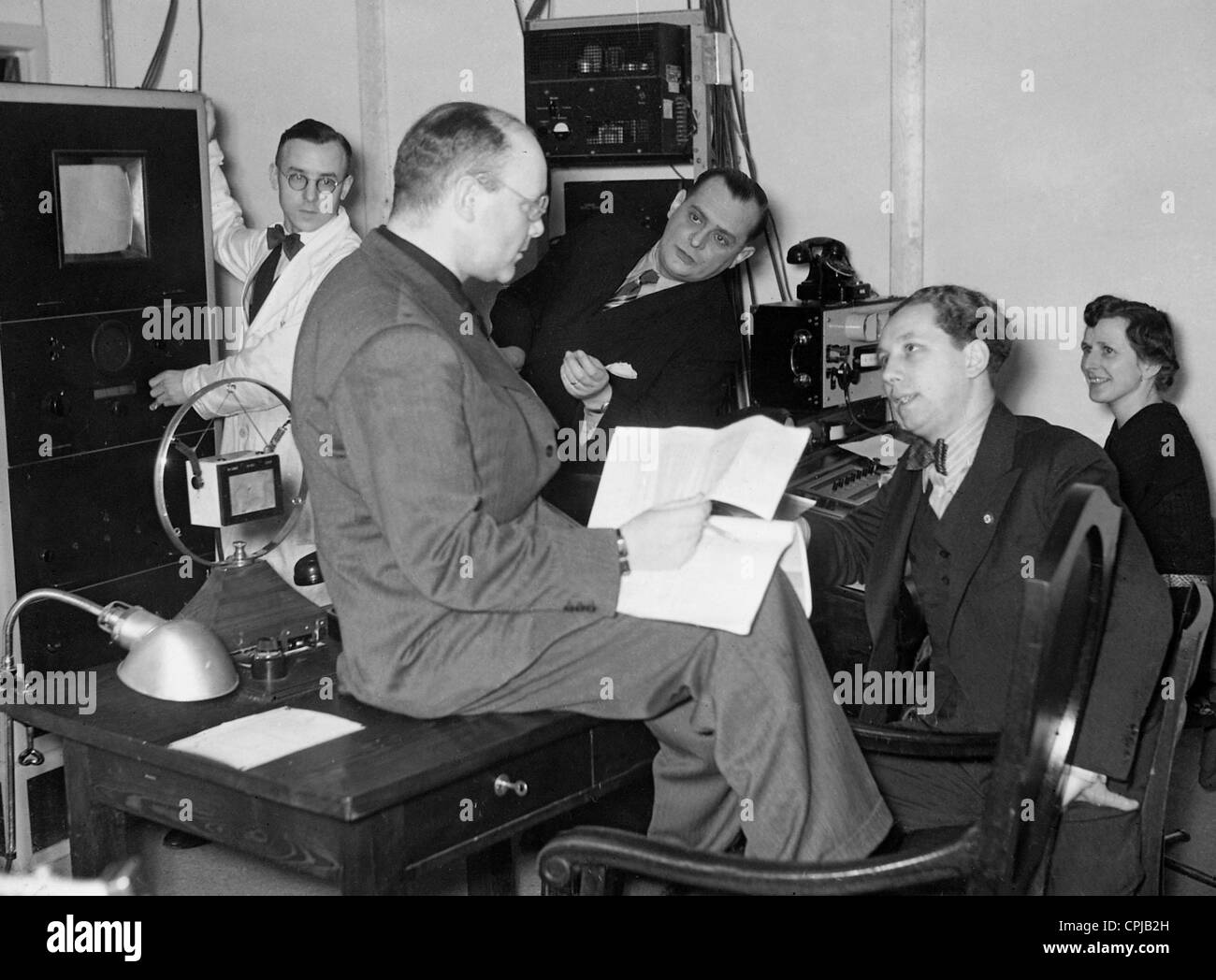 La sala di controllo del canale televisivo Paul Nipkow, 1938 Foto Stock