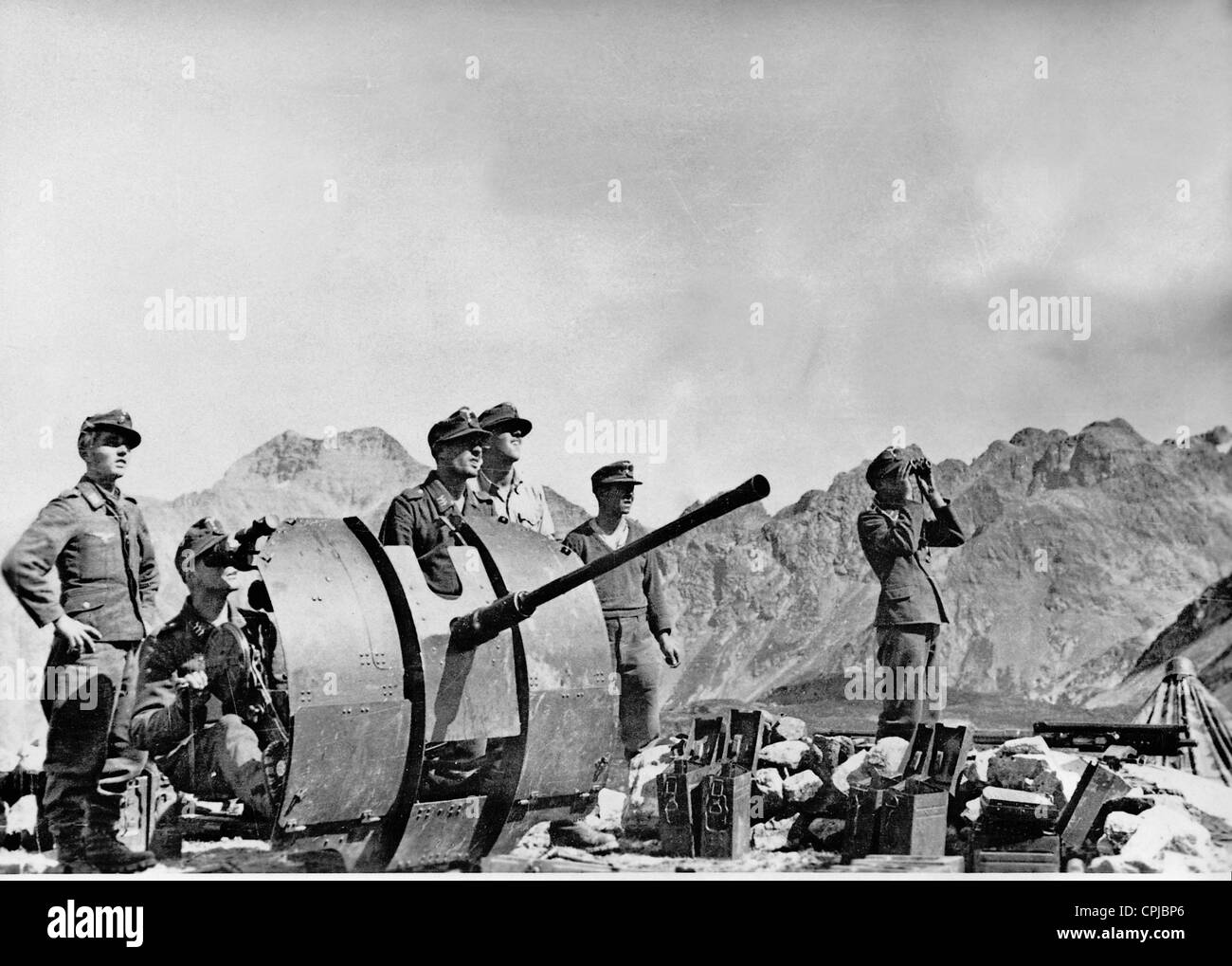 I soldati tedeschi con un anti-aerei pistola nella seconda guerra mondiale sul fronte orientale, 1942 Foto Stock