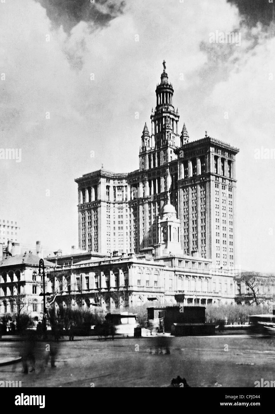 La vecchia e la nuova City Hall di New York, 1927 Foto Stock