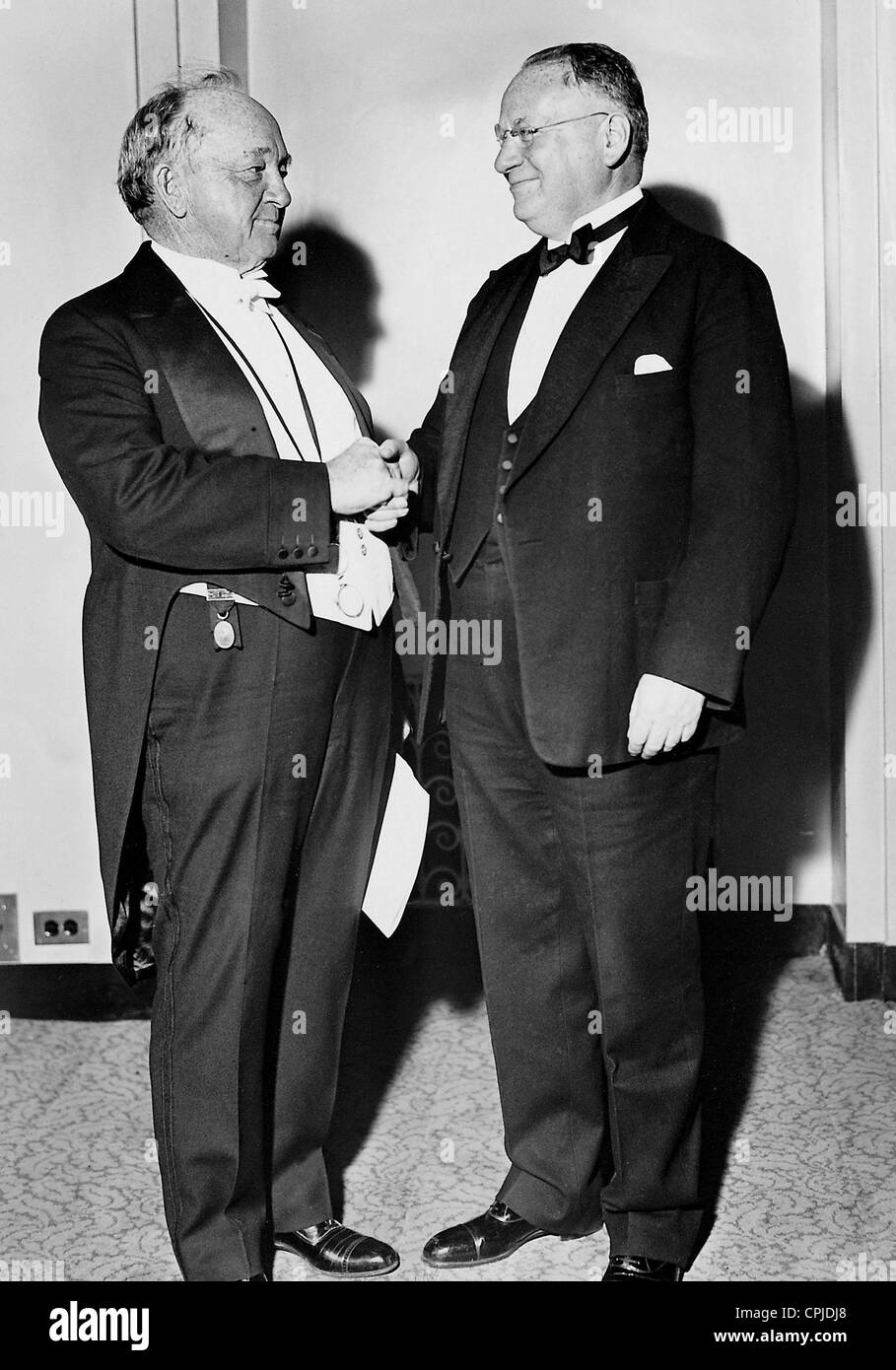 Hugh Cooper e Maxim M. Litwinow, 1933 Foto Stock