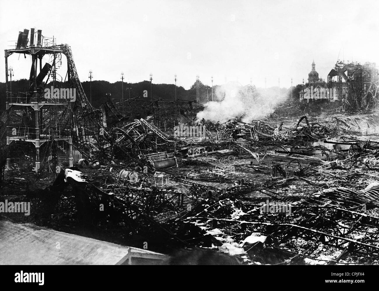 Incendio di grandi dimensioni presso la fiera mondiale di Bruxelles, 1910 Foto Stock