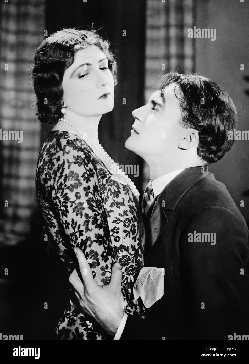 Agnes Esterhazy e Gustav Diessl in 'Der Mann, der nicht liebt', 1929 Foto Stock