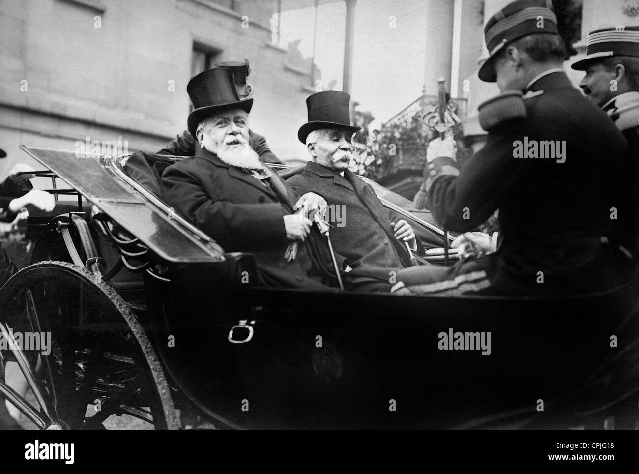 Armand Fallieres e Georges Clemenceau in Longchamps, 1909 Foto Stock