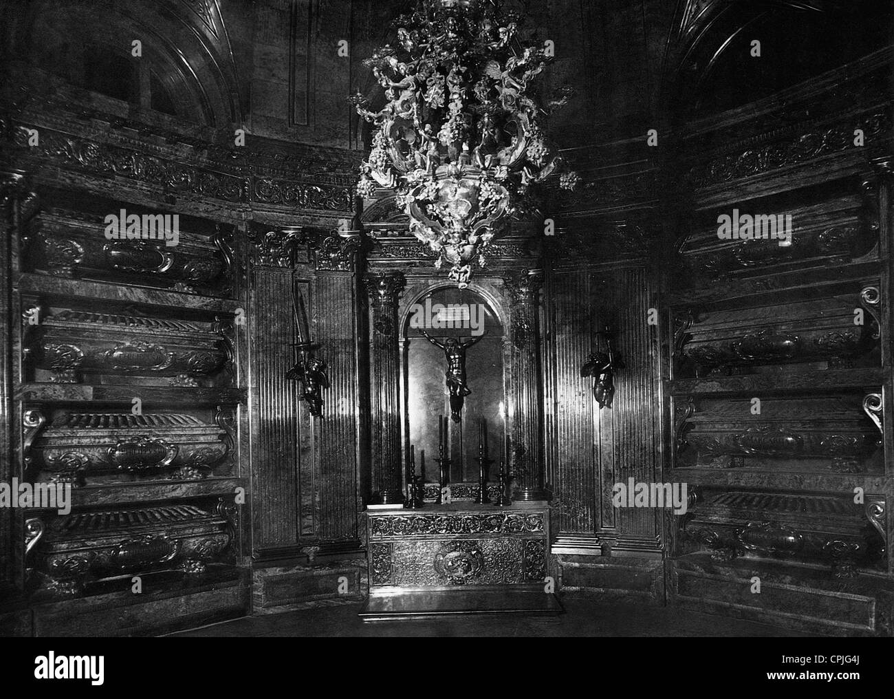 Luogo di sepoltura del re spagnoli nel monastero di El Escorial, 1899 Foto Stock