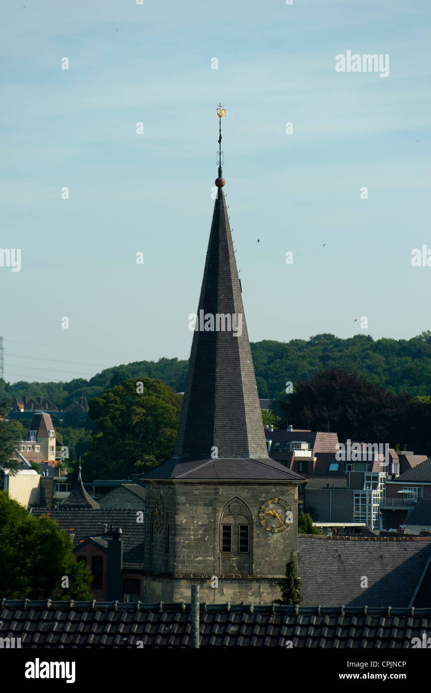 Campanile, la chiesa di San Nicola e Santa Barbara, Valkenburg, Limburgo, Paesi Bassi, l'Europa. Foto Stock