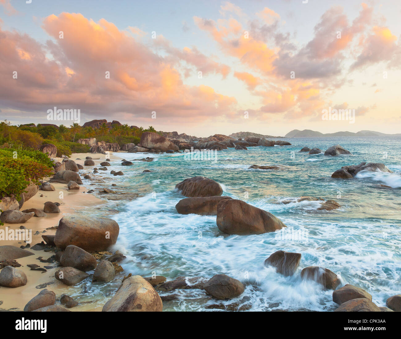 Virgin Gorda, Isole Vergini Britanniche, Isole dei Caraibi luce della sera sulla spiaggia di Little Trunk Bay vicino alle terme Foto Stock