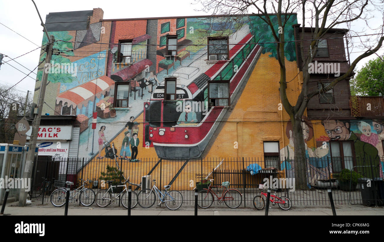 Un quartiere locale arte di strada carta murale Roncisvalle Toronto Ontario Canada KATHY DEWITT Foto Stock