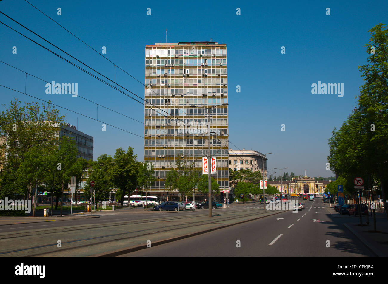 Nemanjina street tra Trg Slavija square e la principale stazione ferroviaria centrale di Belgrado in Serbia in Europa Foto Stock