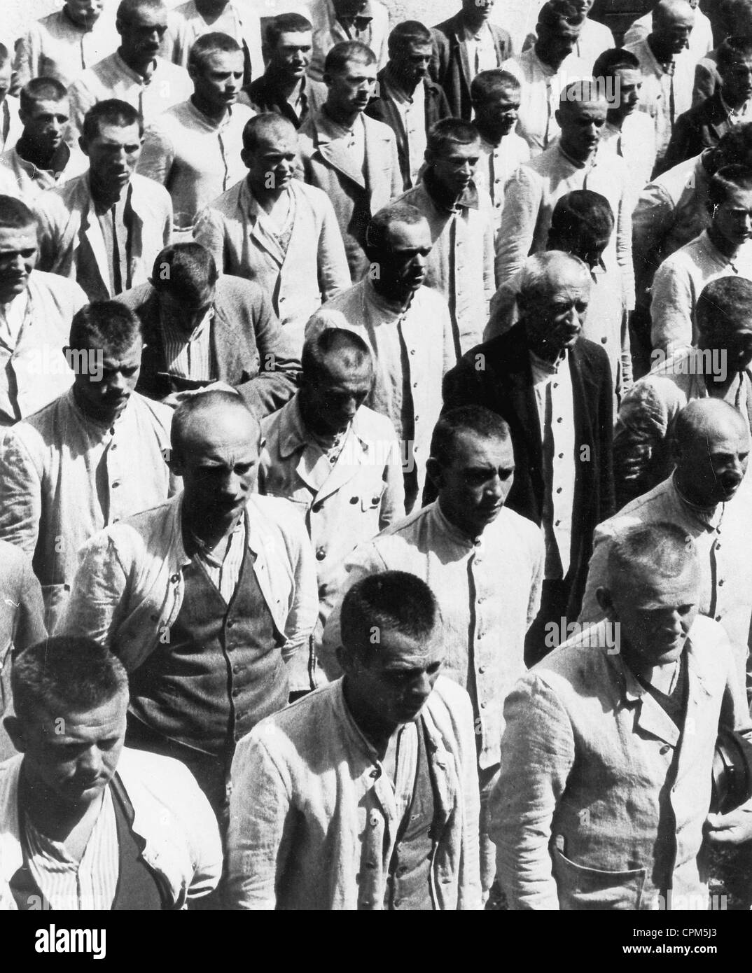 Il Camp gli internati a roll call al campo di concentramento di Dachau, Baviera, 1933 (foto b/n) Foto Stock
