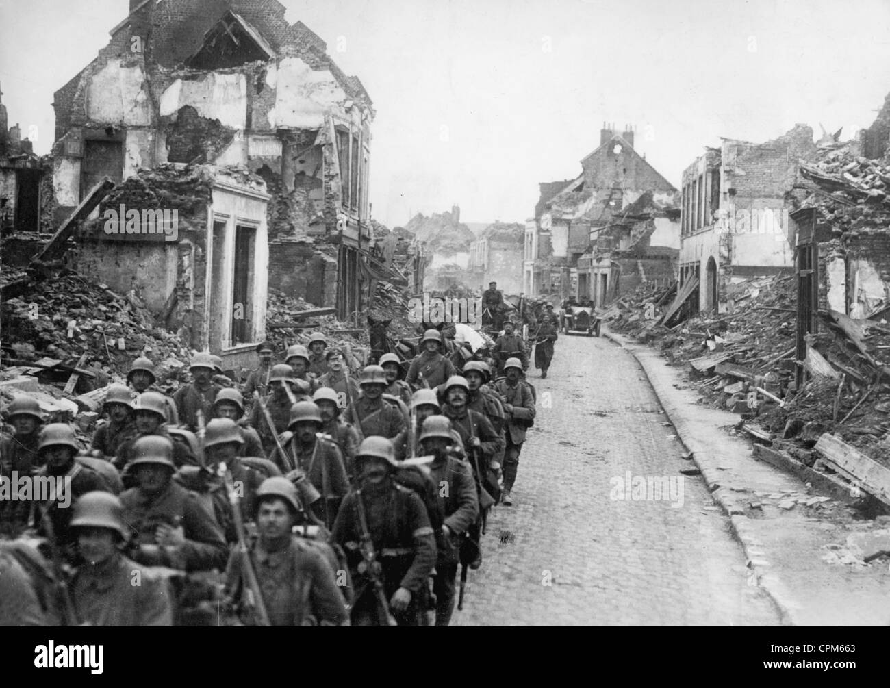 I soldati tedeschi durante la battaglia della Somme, 1916 Foto Stock