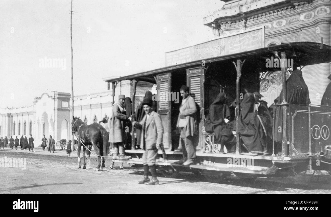 Cavalli traccia di Teheran, intorno al 1930 Foto Stock