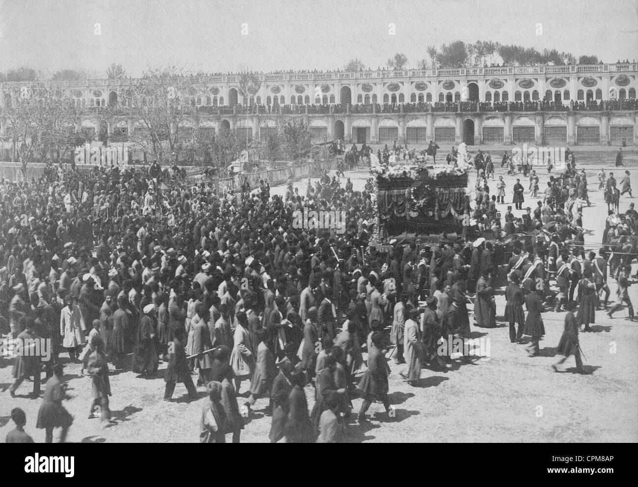 Il trasferimento del corpo Nassr ed-din a Tehran, 1896 Foto Stock