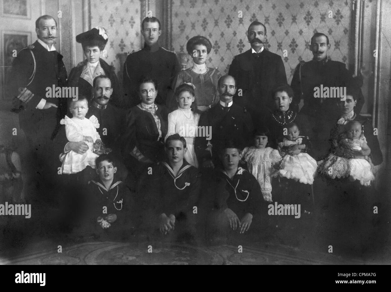 Re Giorgio I di Grecia con la sua famiglia, 1903 Foto Stock