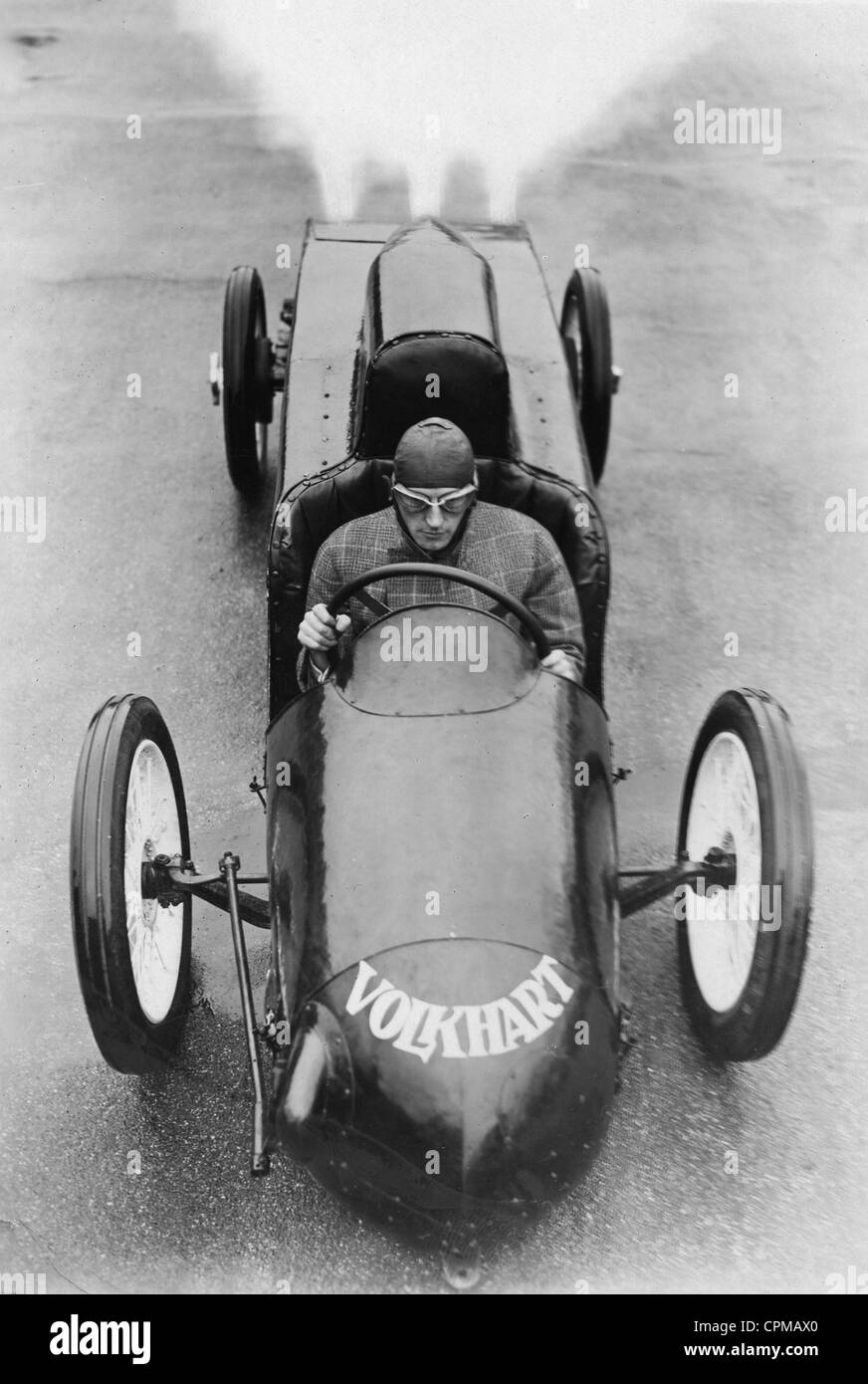 Kurt Volkhardt nella sua automobile del razzo, 1928 Foto Stock