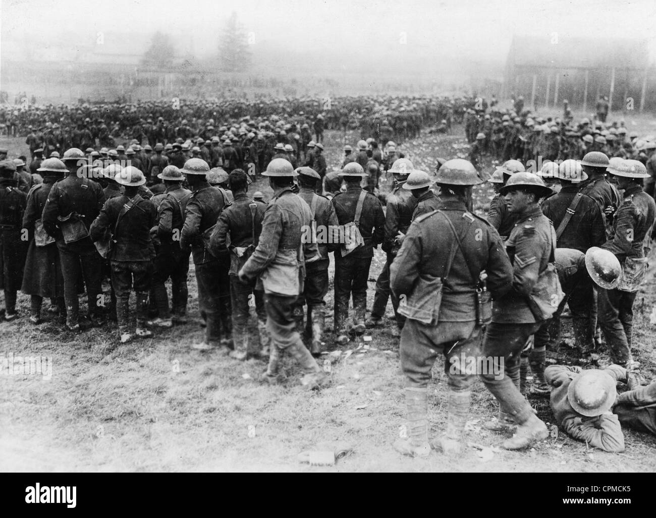Prigionieri britannici durante la grande offensiva tedesca, 1918 Foto Stock
