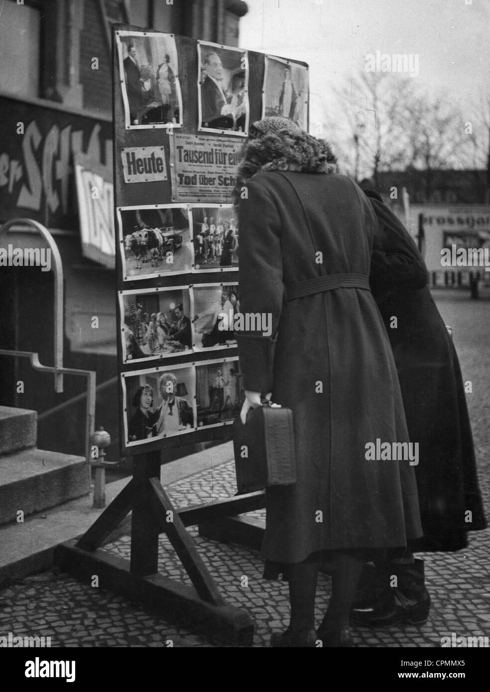 La pubblicità di un film su un tabellone, 1934 Foto Stock