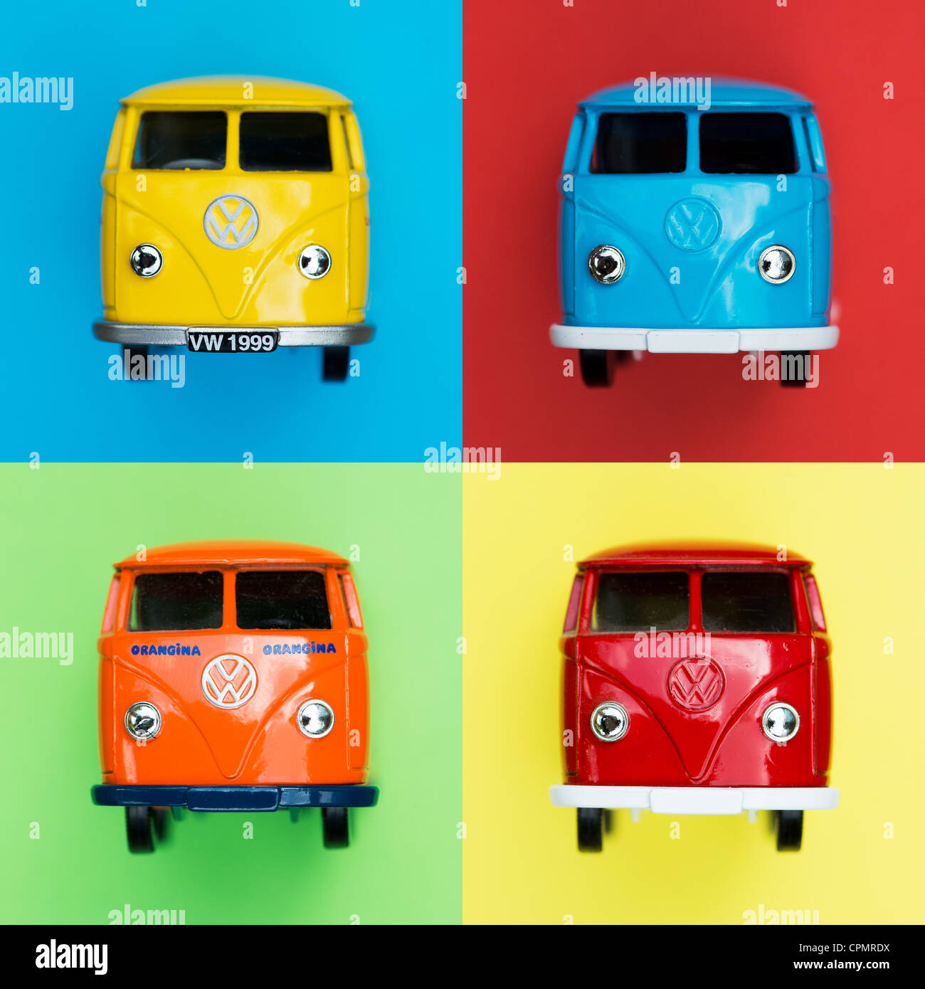 Matchbox pressofusi di furgoncini Volkswagen su sfondo colorato Foto Stock