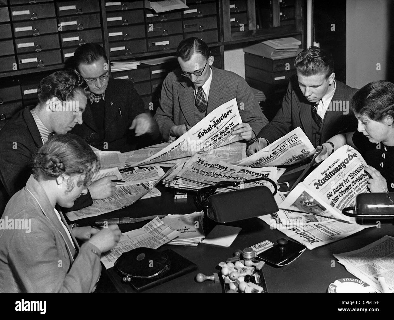 Gli studenti dell Istituto di Giornalismo rivedere Foto Stock