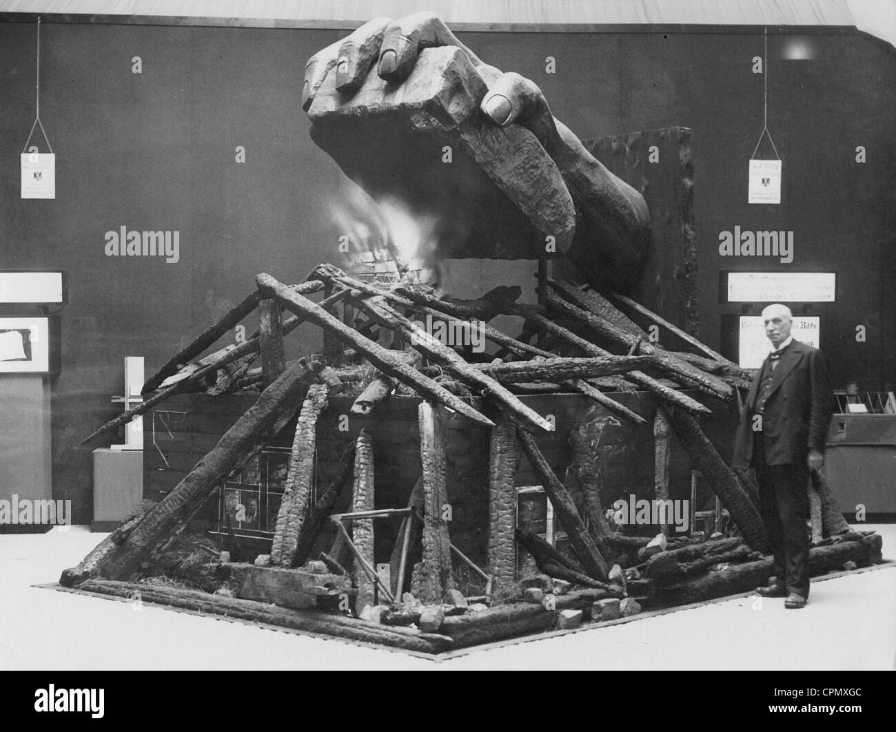 Stand di un incendio compagnia di assicurazioni a Berlino, la fiera dell'edilizia, 1931 Foto Stock