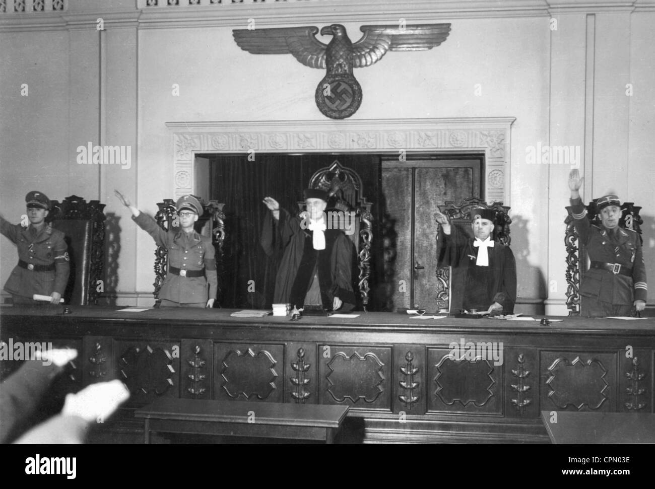 Udienza davanti al tribunale del popolo di Berlino durante la Seconda Guerra Mondiale Foto Stock