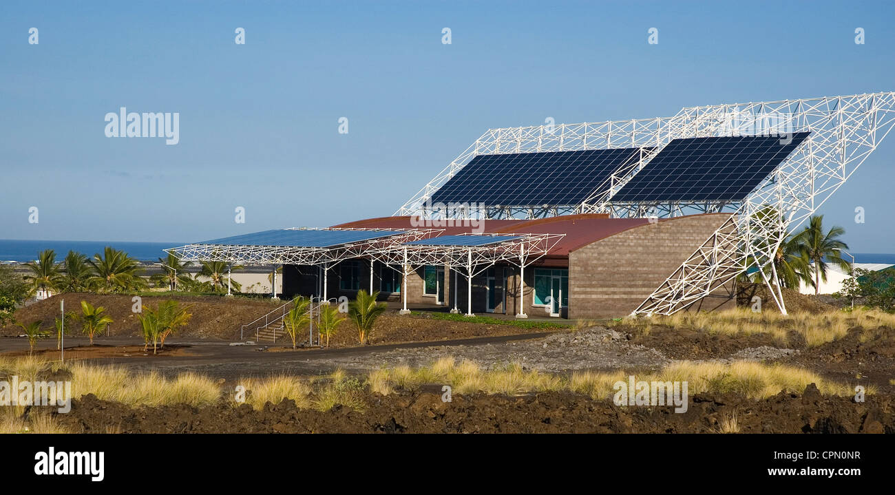 Elk284-3190 Hawaii, HI, N costa di Kona, energia nazionale laboratorio, con pannelli solari sul tetto Foto Stock