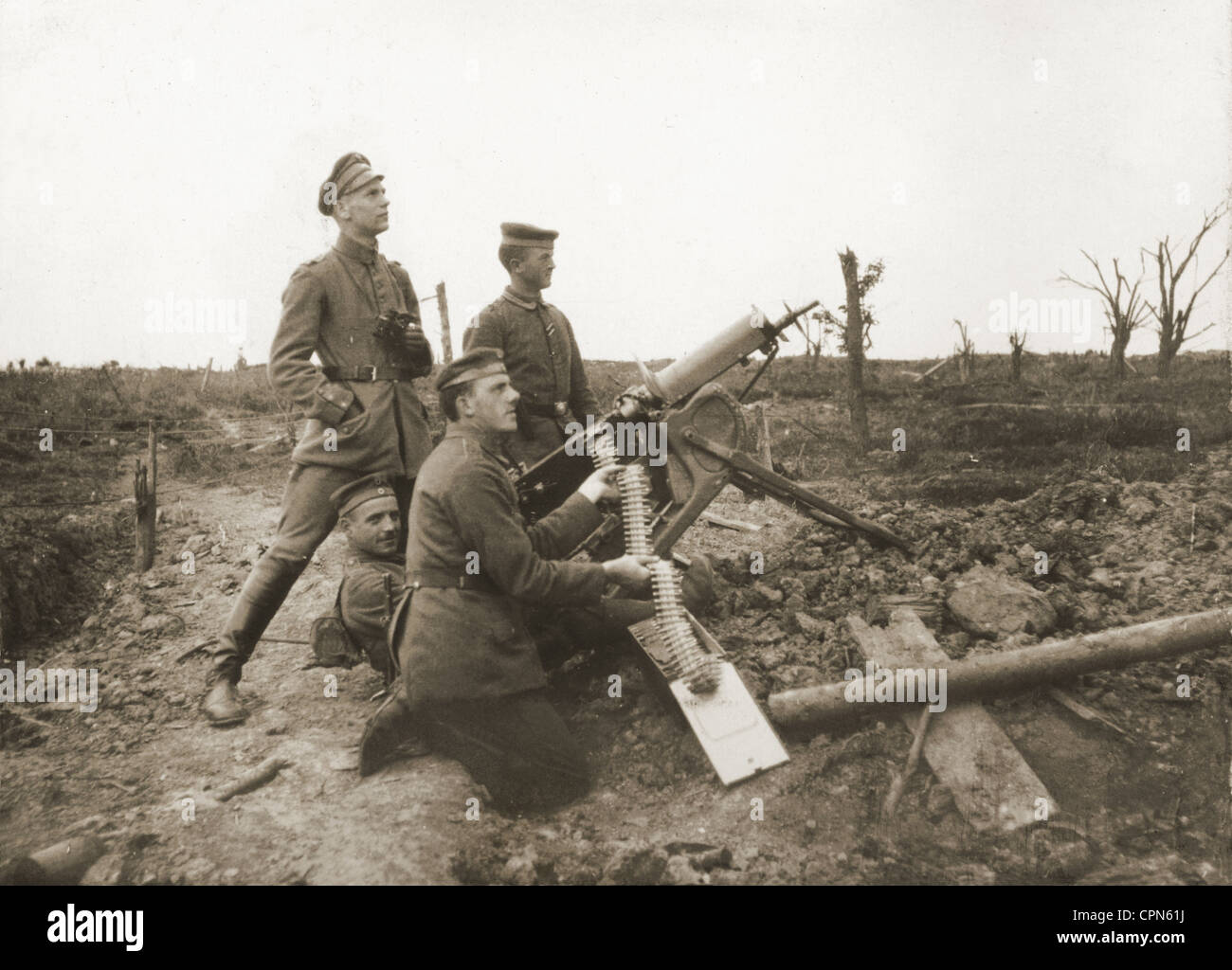 Prima guerra mondiale / prima guerra mondiale, soldati tedeschi davanti, Radinghem, Francia, metà 1916, diritti aggiuntivi-clearences-non disponibile Foto Stock