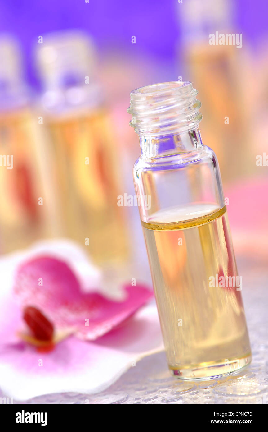 OLIO ESSENZIALE Foto Stock