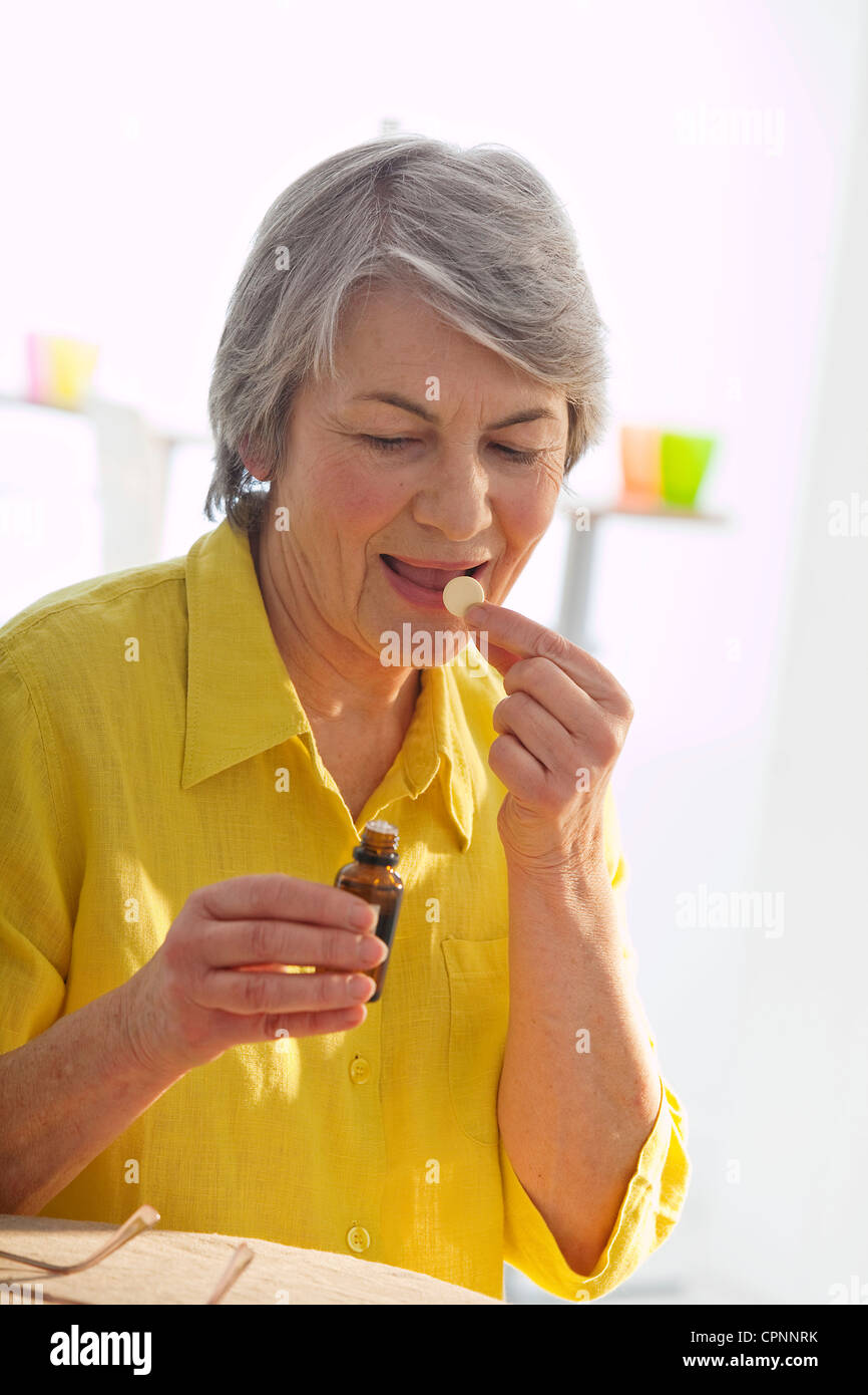 OLIO ESSENZIALE Foto Stock