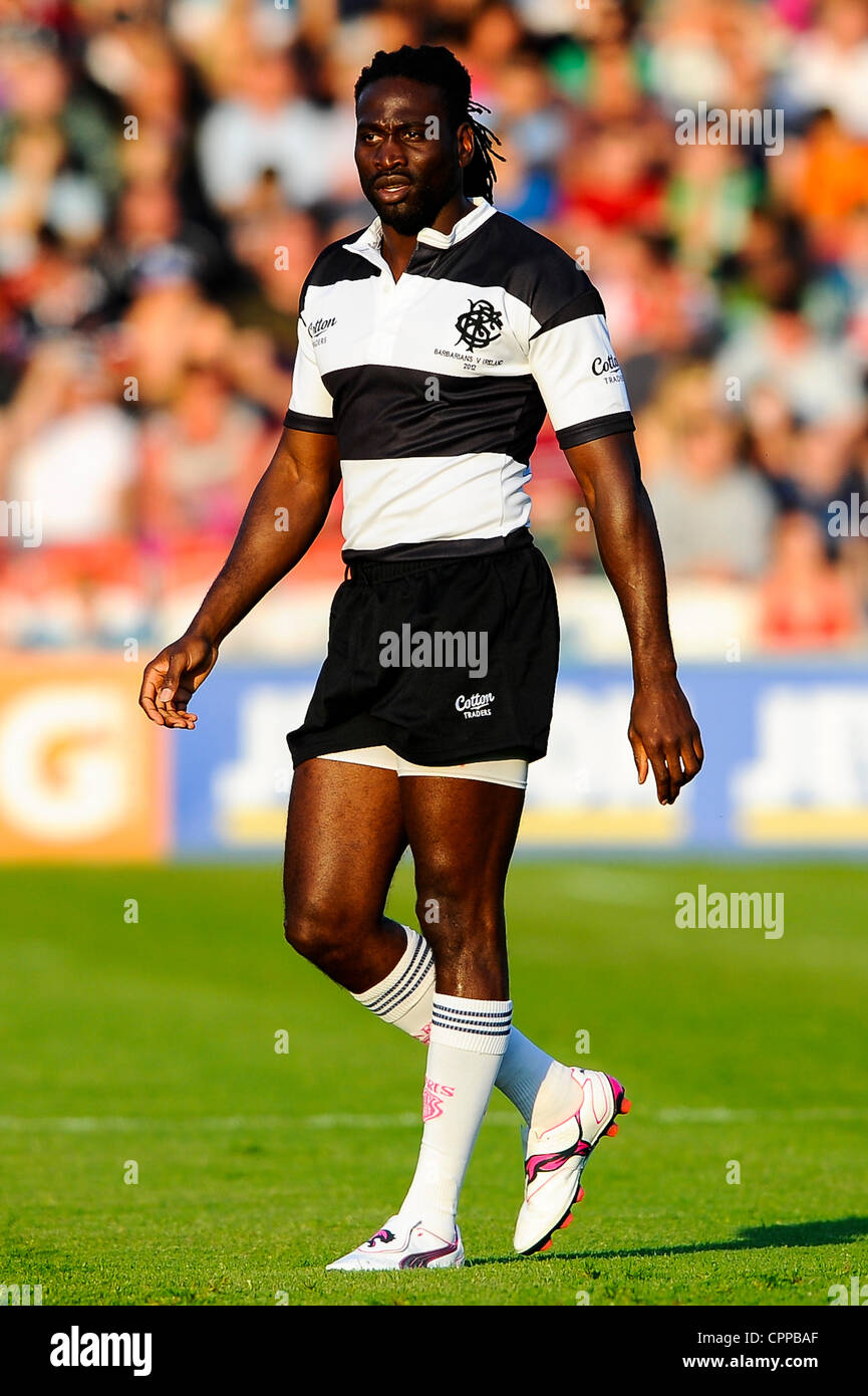 29.05.2012 Gloucester, Inghilterra. Barbari FC Winger inglese (#14) Paolo Sackey (Stade Francais) guarda su durante la prima metà del Rugby Union scontro tra i barbari invitational lato e Irlanda al Kingsholm Stadium. Foto Stock